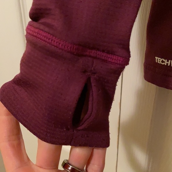 Eastern Mountain Sports Techwick base layer - Picture 4 of 9